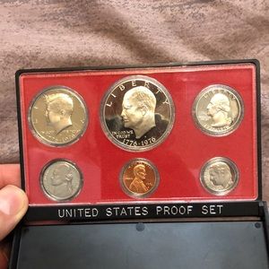 1976 U.S. Proof Set, in box. Never opened. Bicentennial, Mint great collectible.